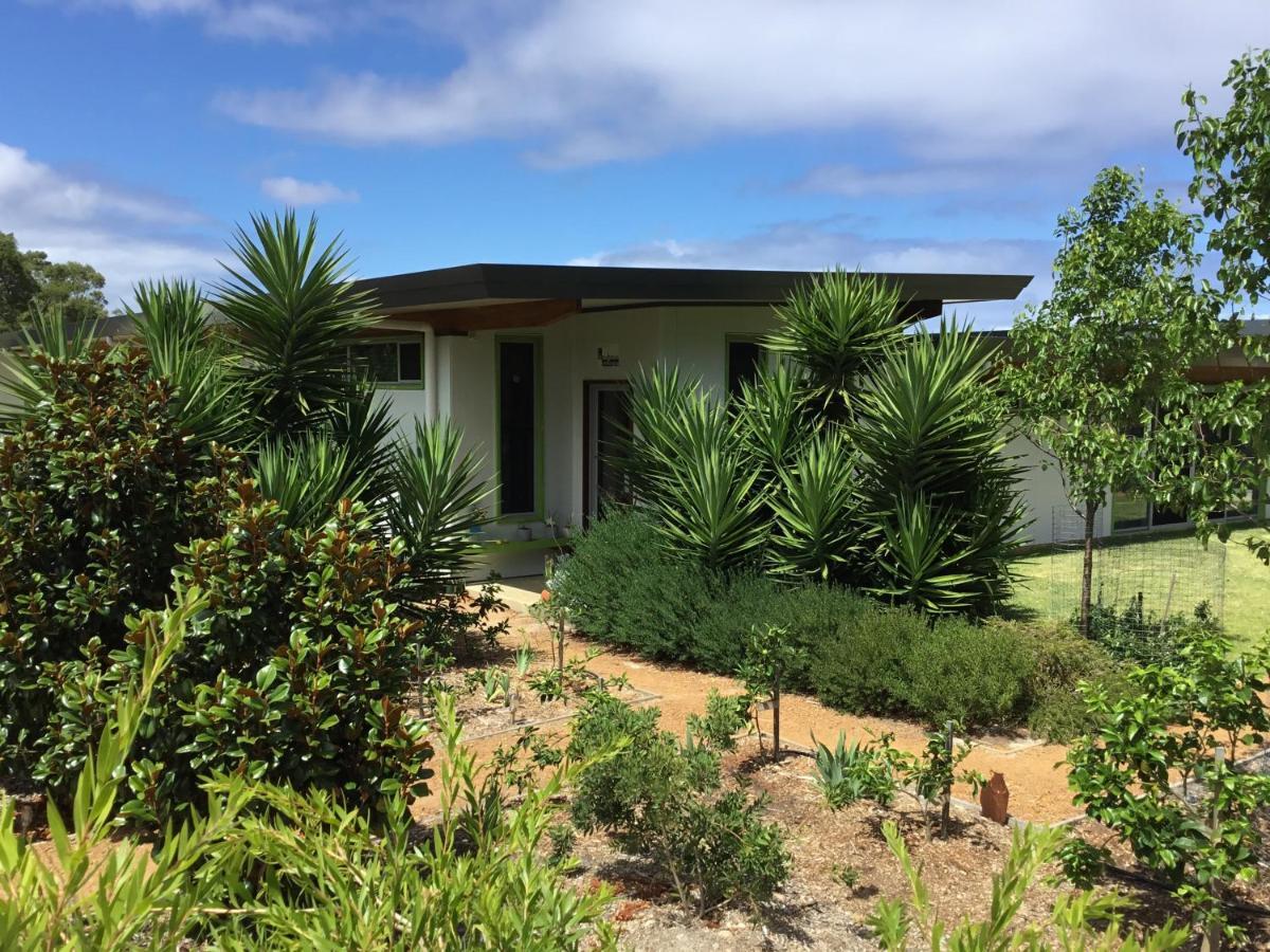 Bed + Bauhaus Hotel Yallingup Exterior photo